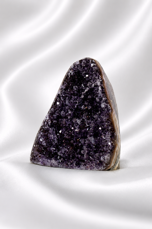 Amethyst Cut Base #68 - High Quality - 992 gm