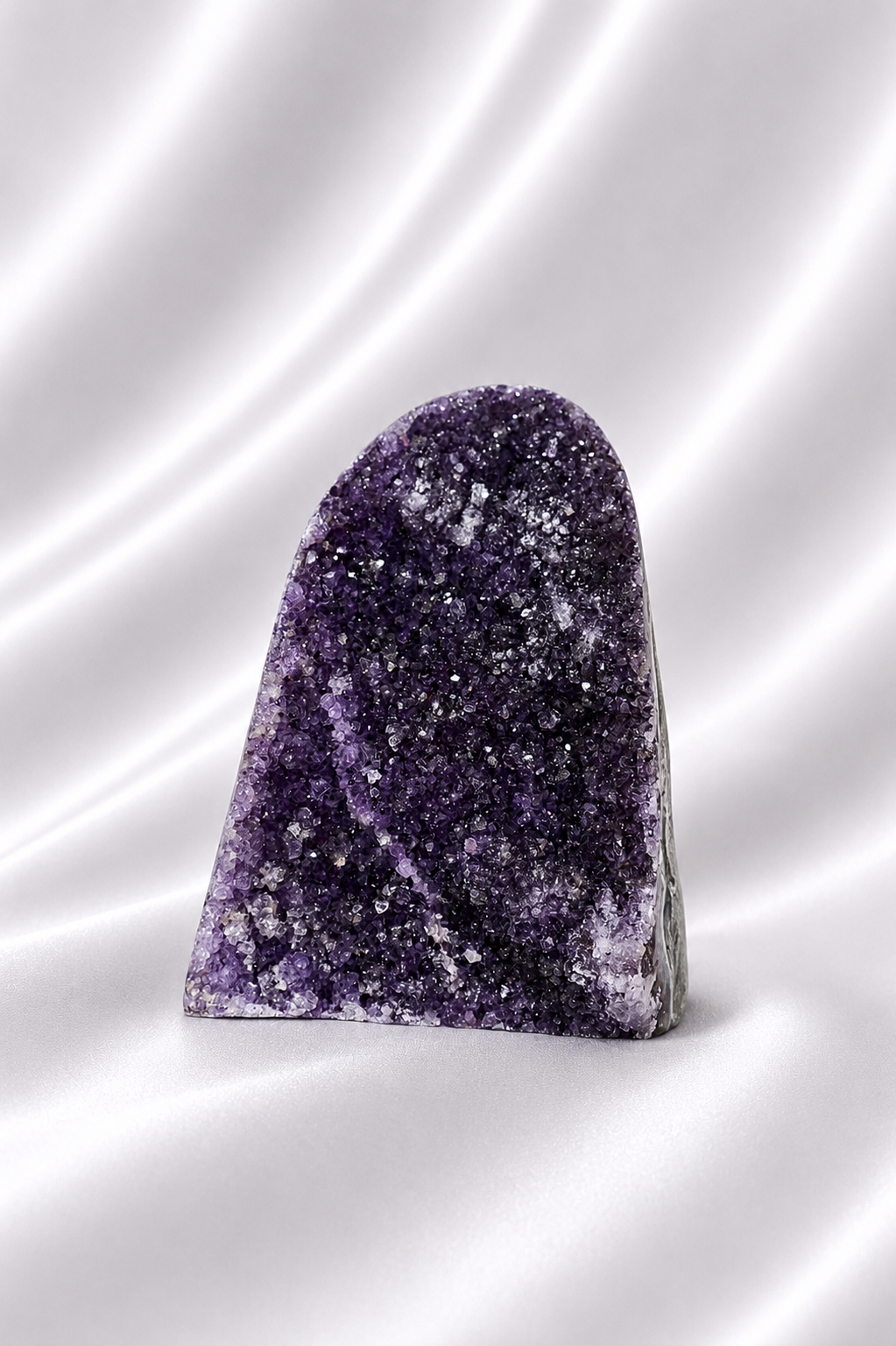 Amethyst Cut Base #66 - High Quality - 638 gm