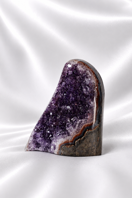 Amethyst Cut Base #52 - High Quality - 288 gm