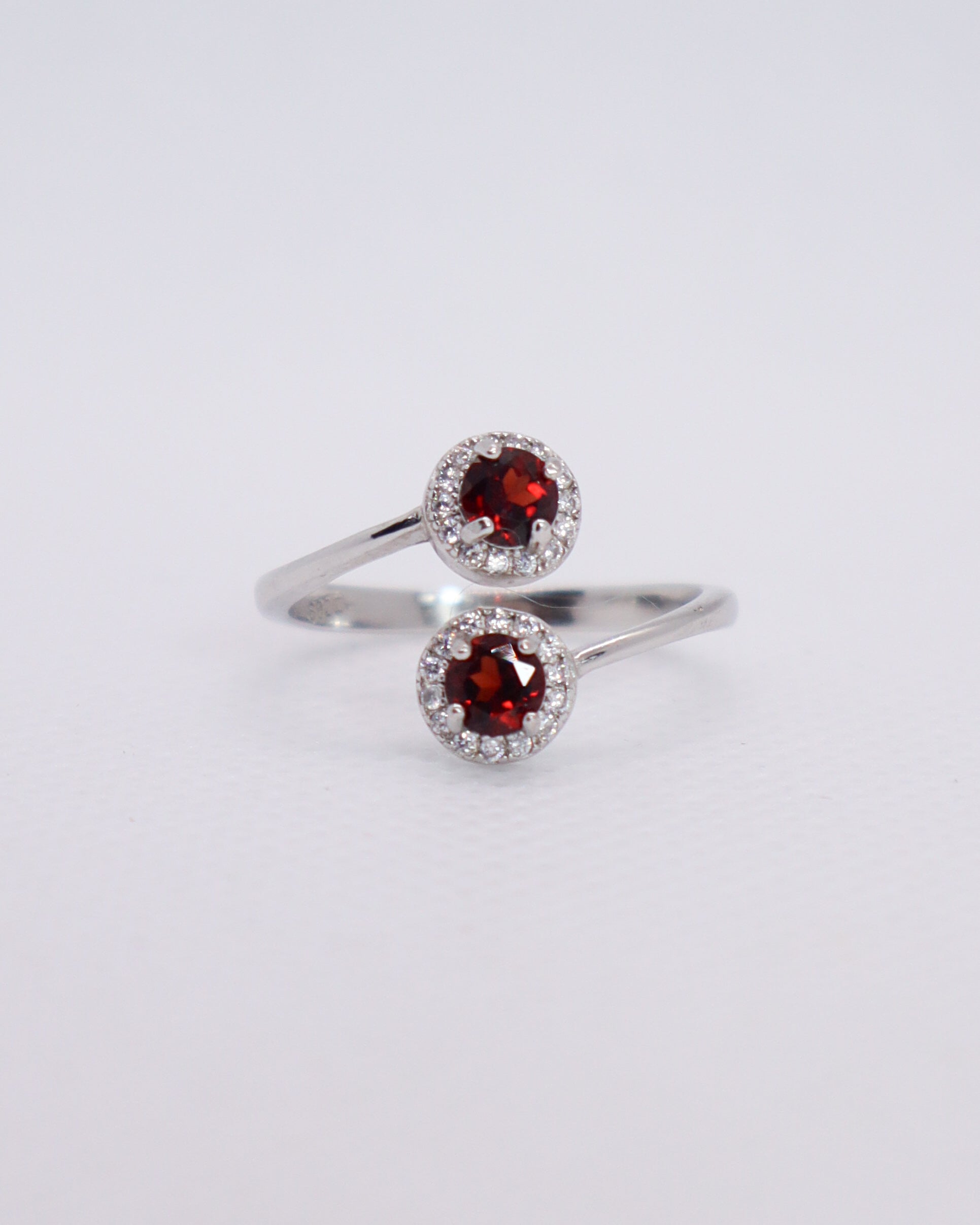 925 Sterling Silver high quality Garnet Ring