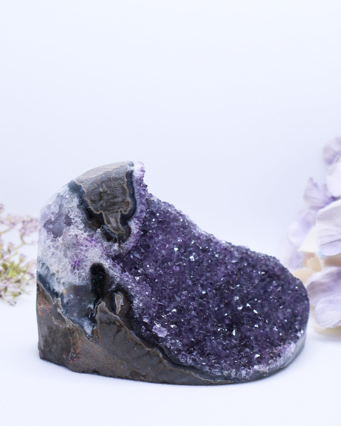 Amethyst Cut Base #16 -407 gm