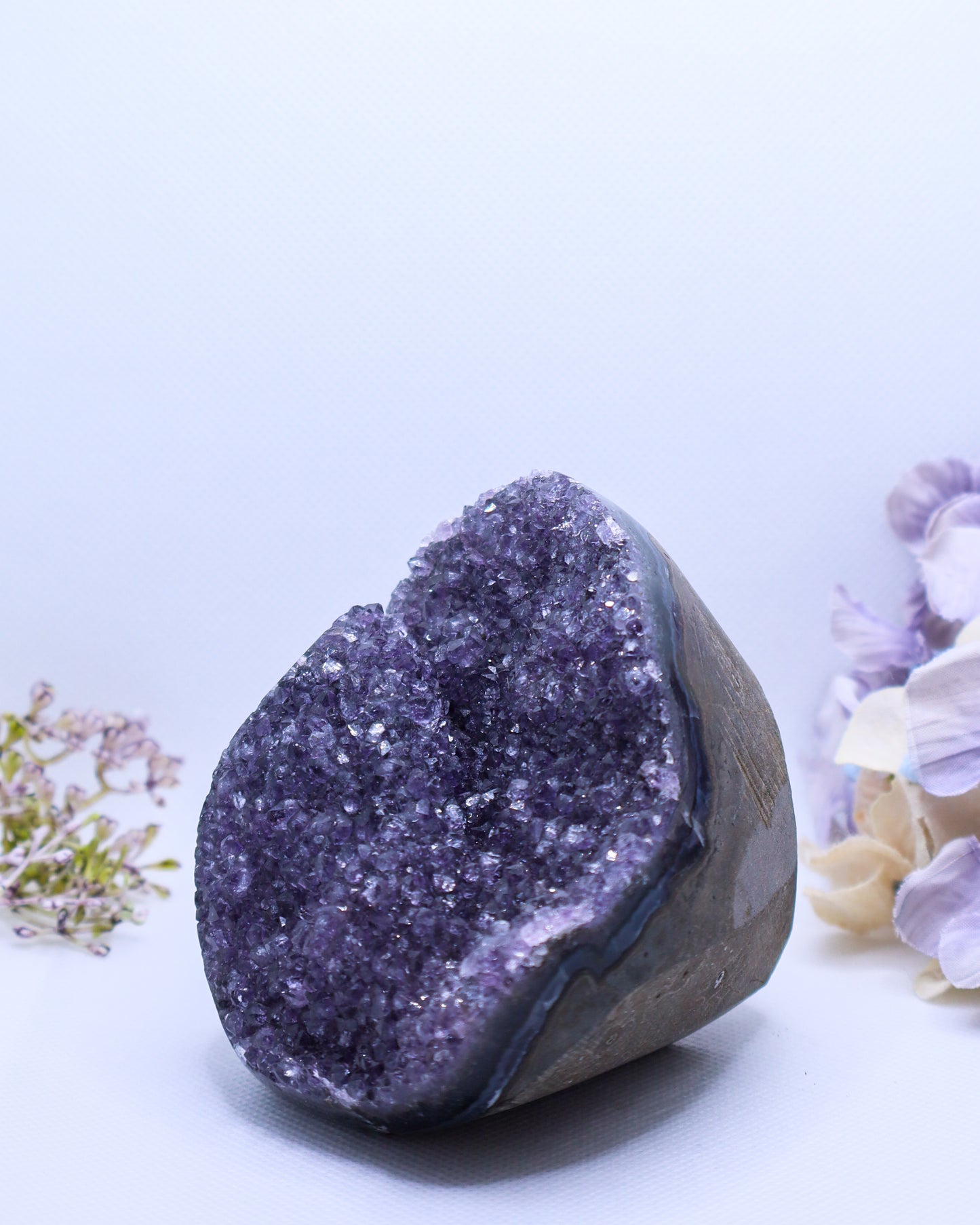 Amethyst Cut Base #18 -635 gm