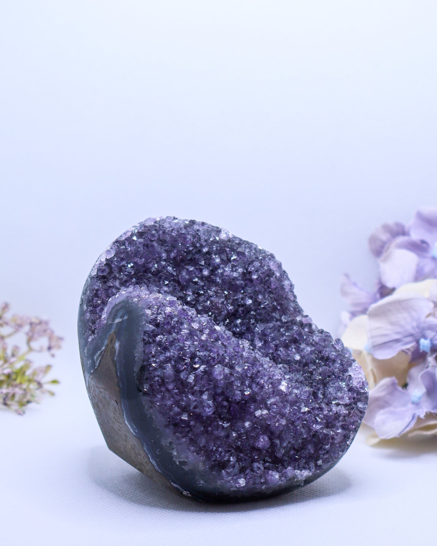 Amethyst Cut Base #18 -635 gm