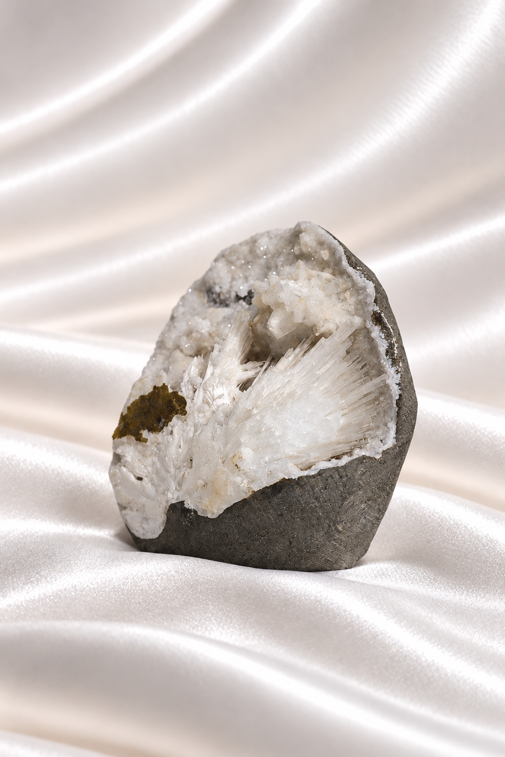 Scolecite Cave #11