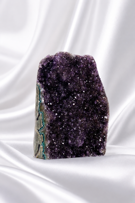 Amethyst Cut Base #69 - High Quality - 1.156 Kg
