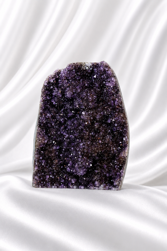 Amethyst Cut Base #69 - High Quality - 1.156 Kg