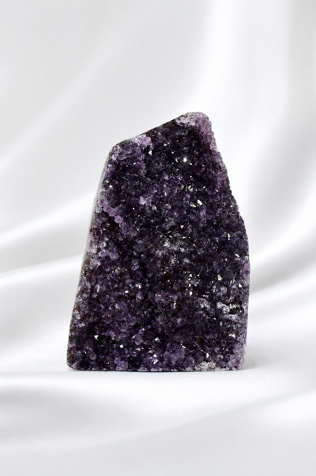 Amethyst Cut Base #67 - High Quality - 902 gm