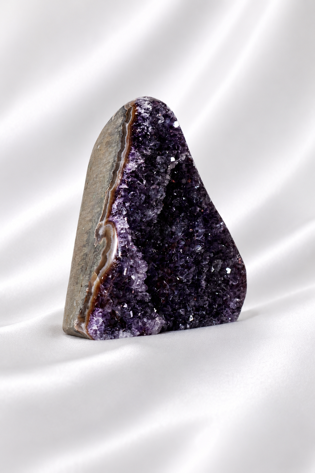Amethyst Cut Base #68 - High Quality - 992 gm