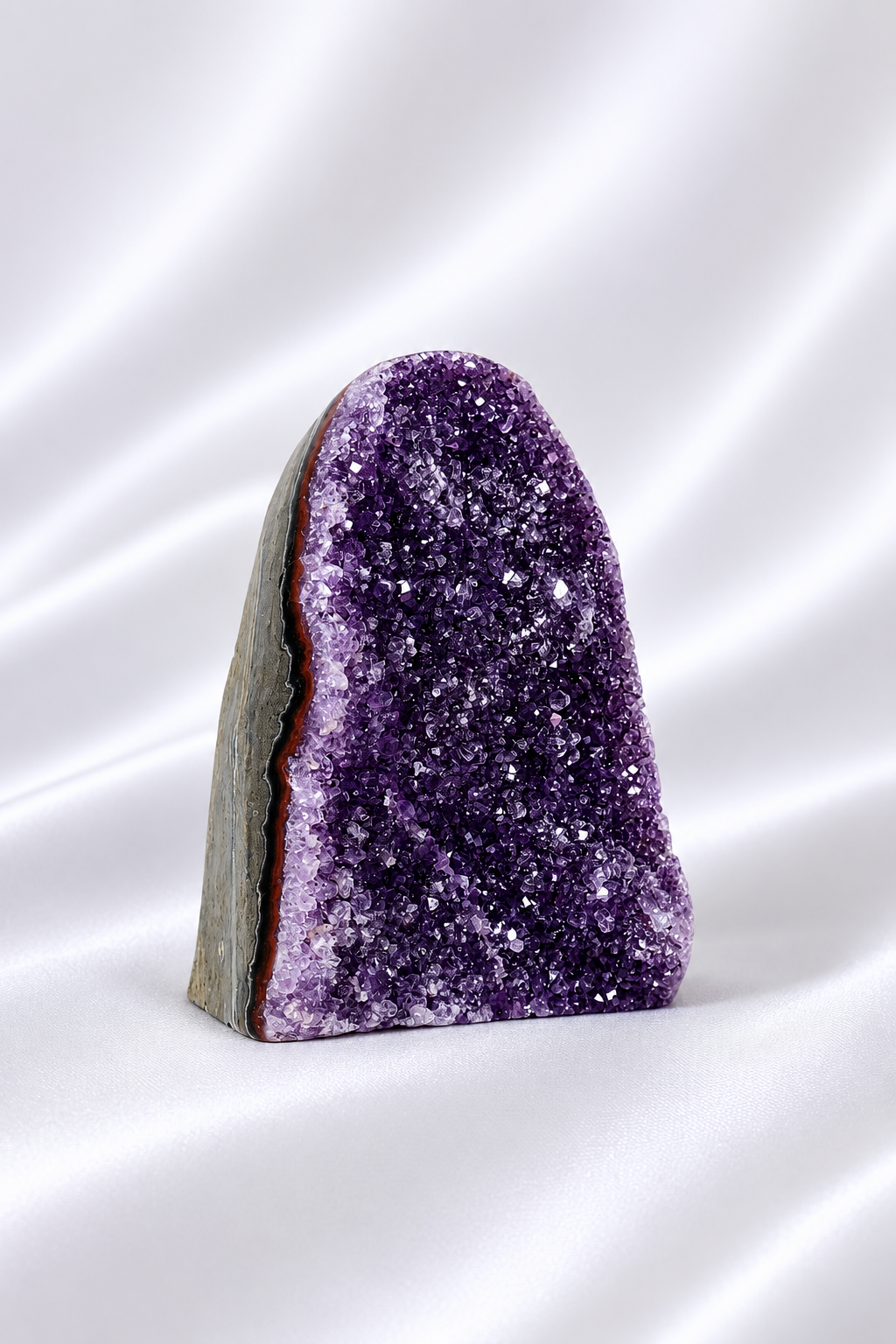 Amethyst Cut Base #66 - High Quality - 638 gm