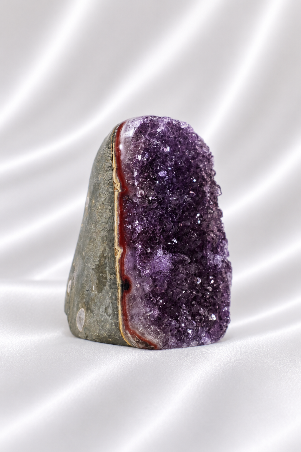 Amethyst Cut Base #51 - High Quality - 245 gm