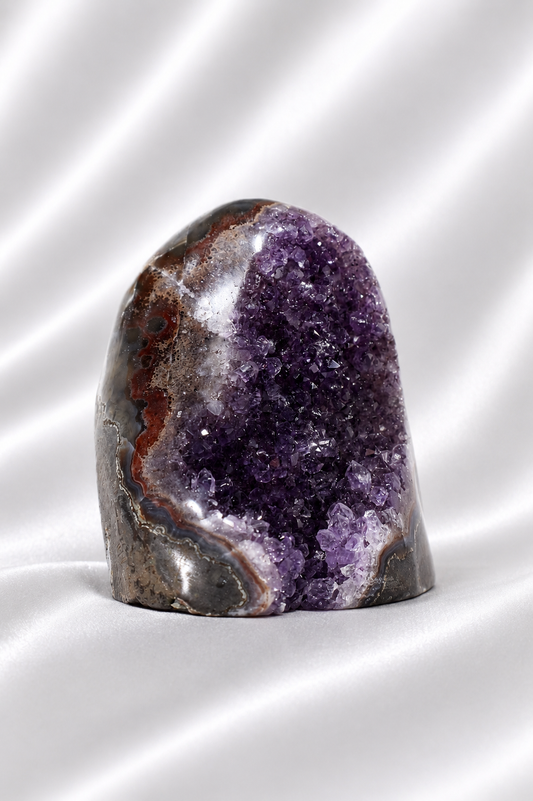 Amethyst Cut Base #52 - High Quality - 288 gm
