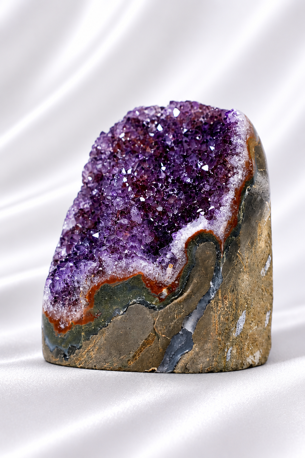 Amethyst Cut Base #53 - High Quality - 303 gm