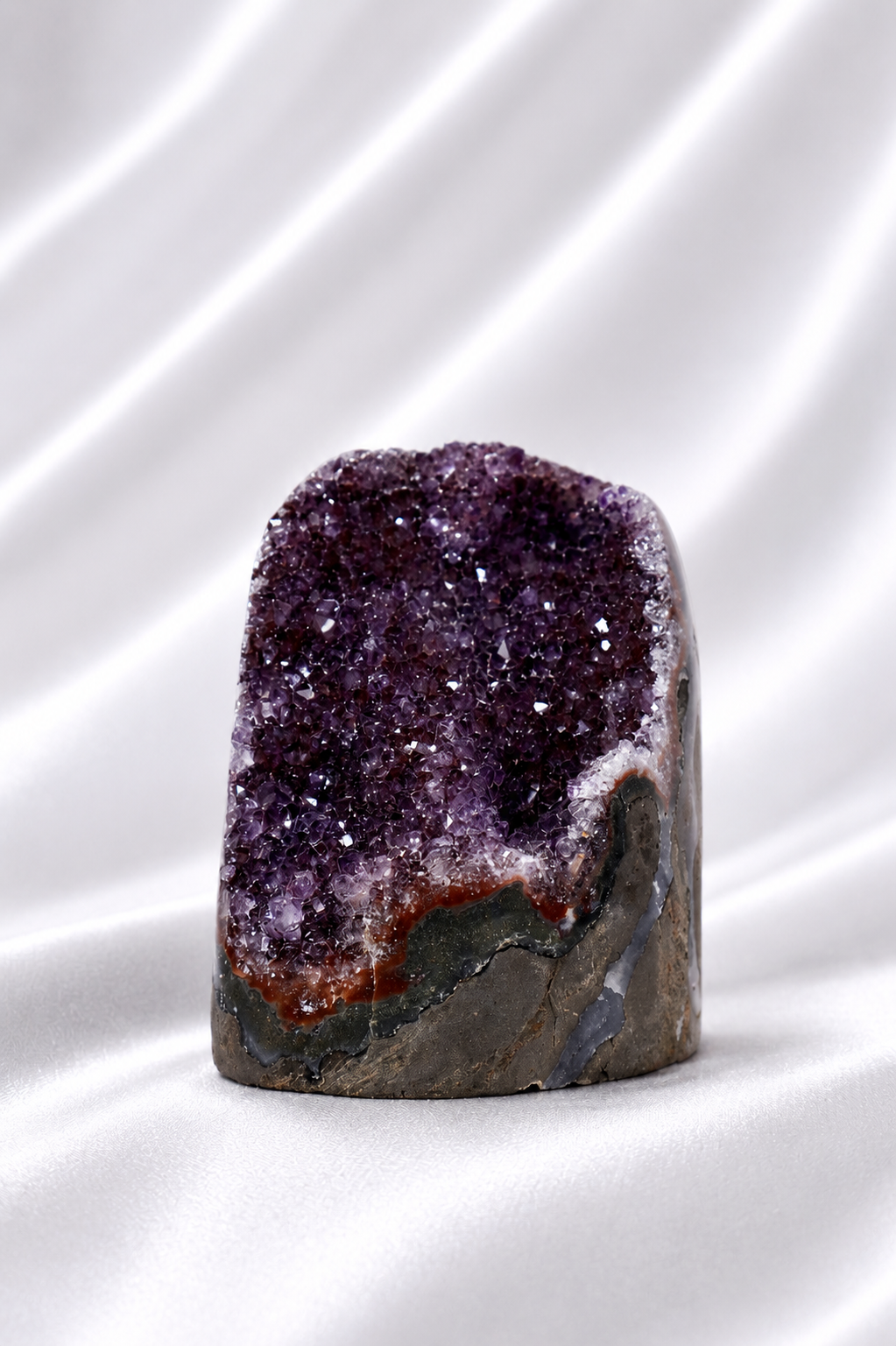 Amethyst Cut Base #53 - High Quality - 303 gm