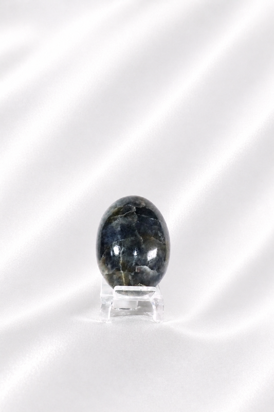 Iolite Palmstone #5