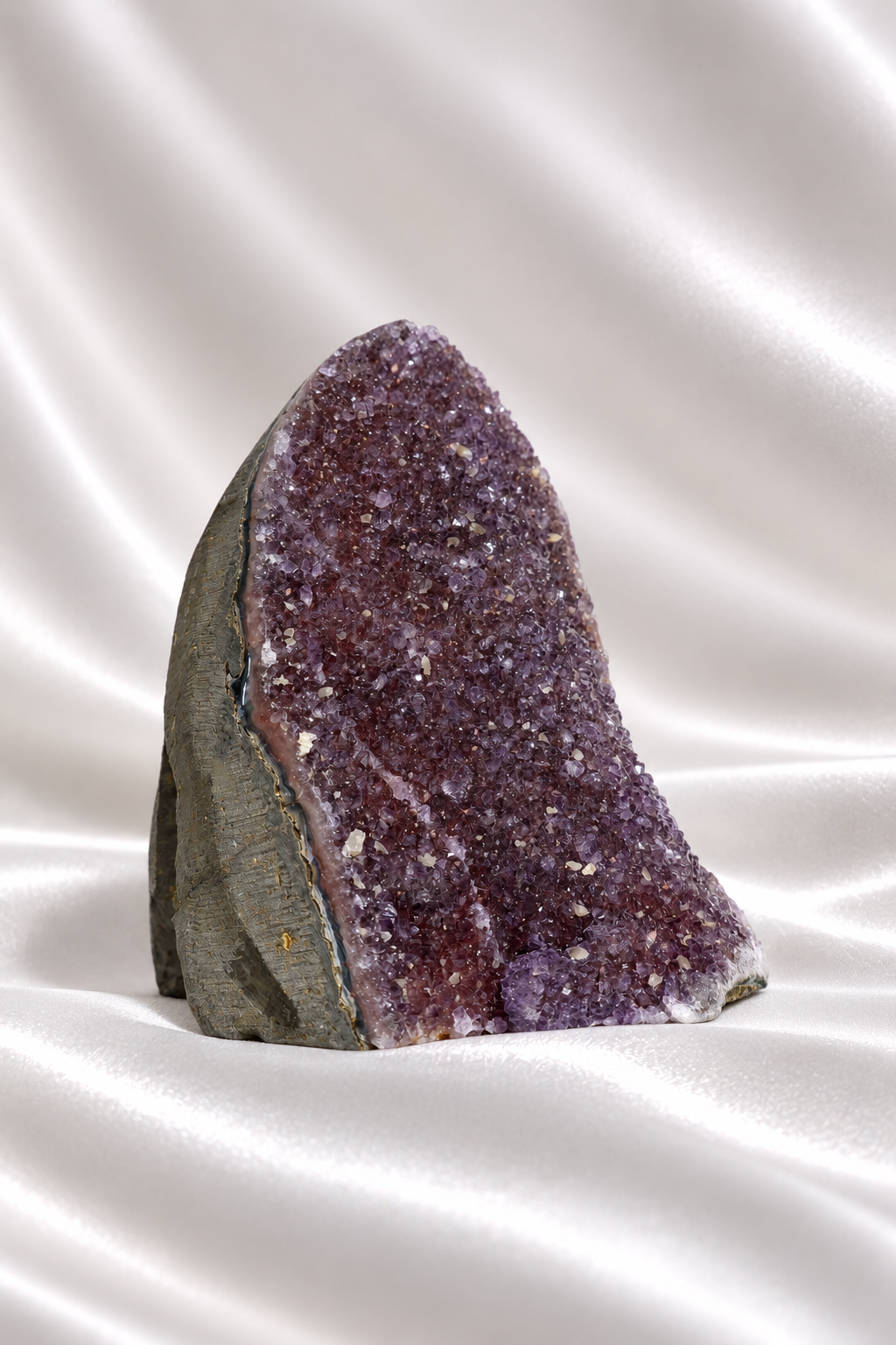 Rainbow Amethyst Cut Base #82- High Quality - 1.102 Kg