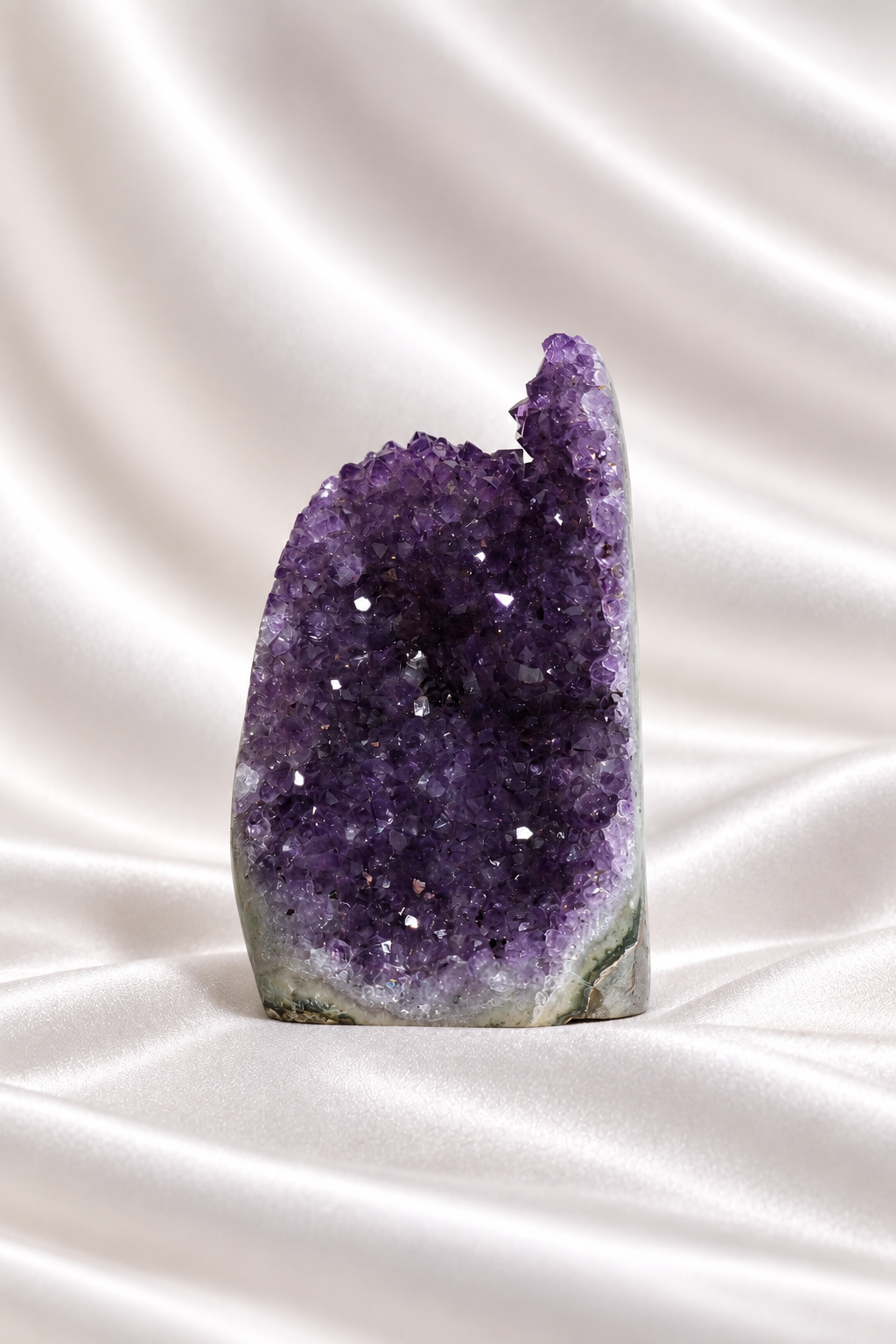 Amethyst Cut Base #72 - High Quality - 171 gm