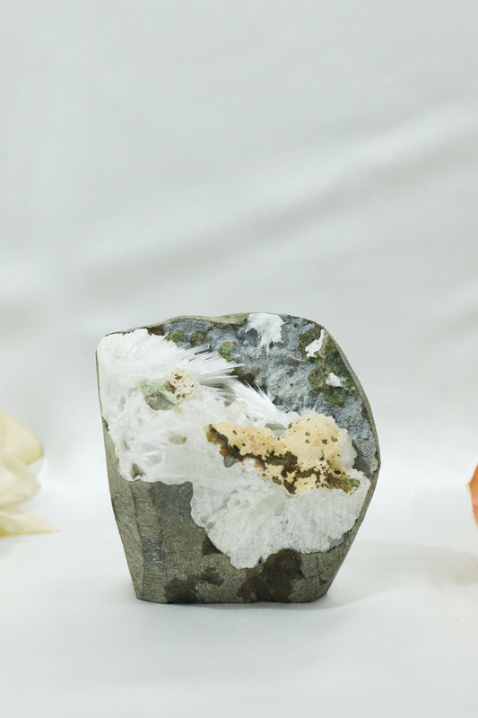 Scolecite Cave #6