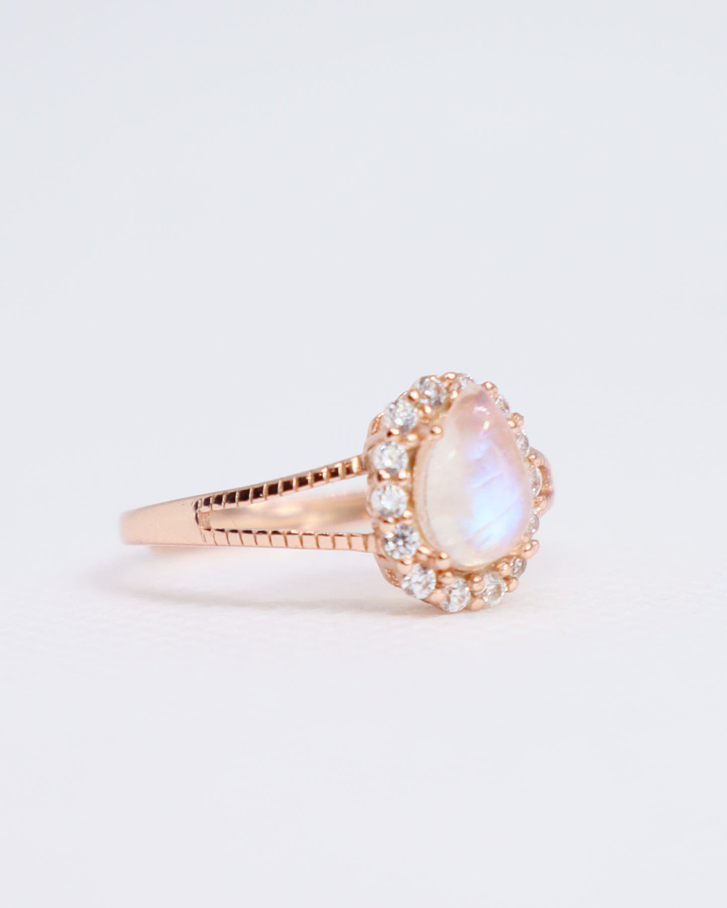 Moonstone Ring - 925 Sterling Silver