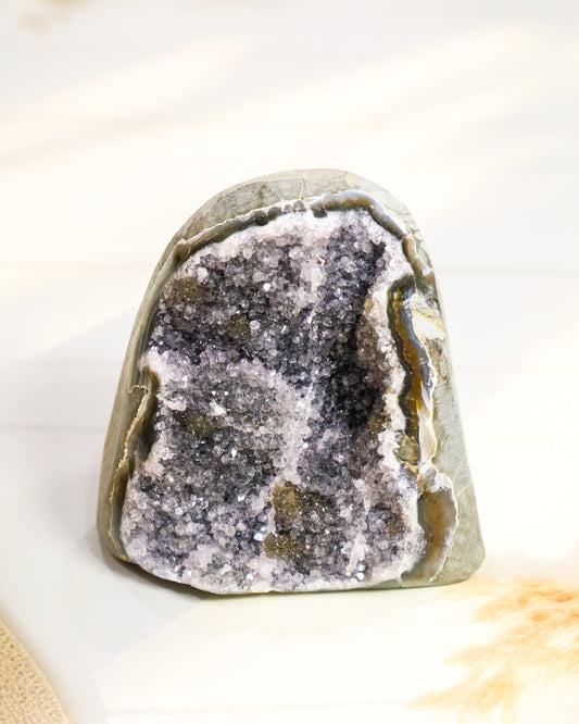Amethyst Cut Base #38 - 413 gm