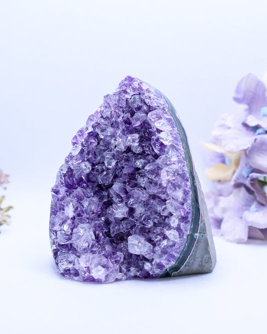 Amethyst Cut Base #17 -428 gm