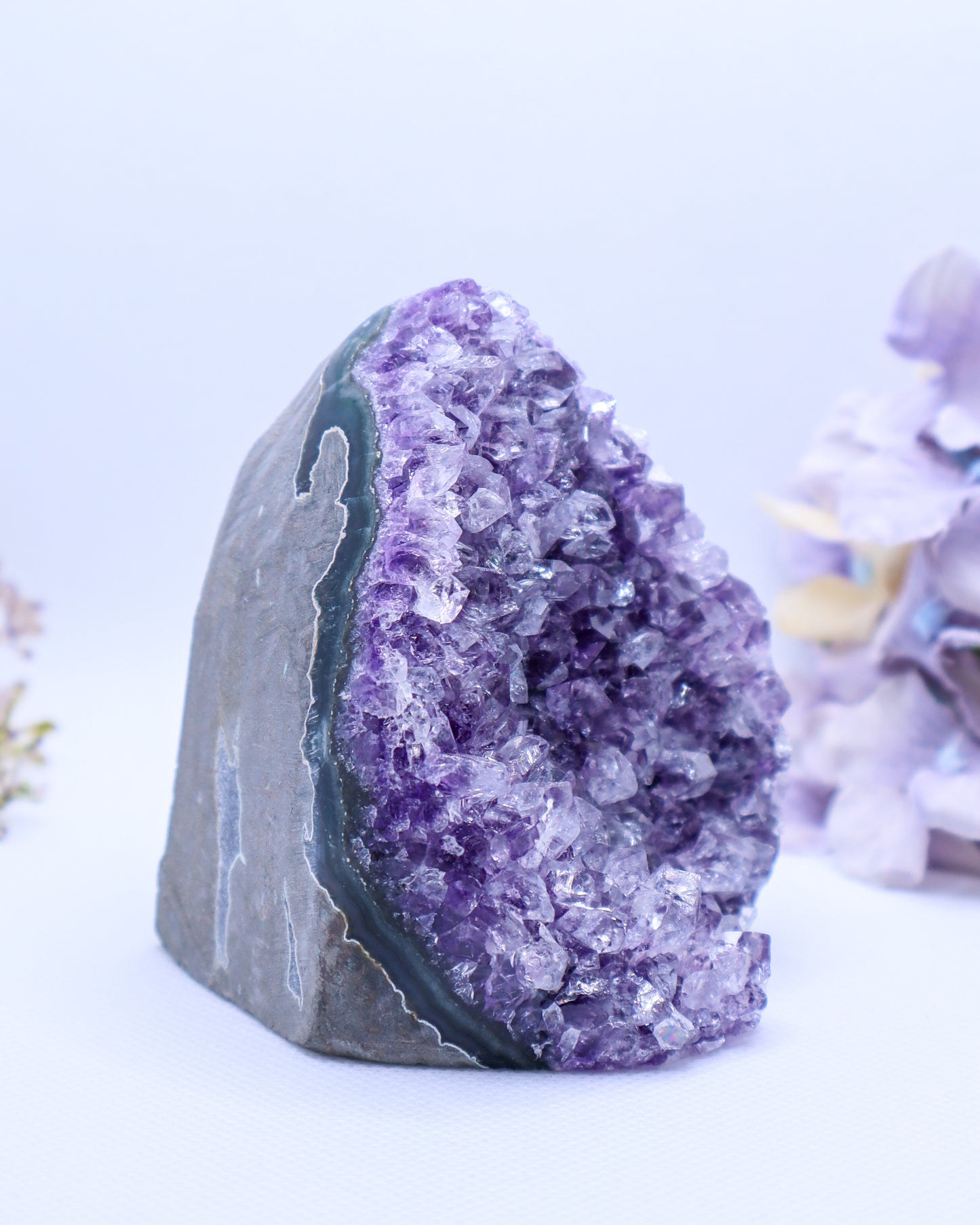 Amethyst Cut Base #17 -428 gm