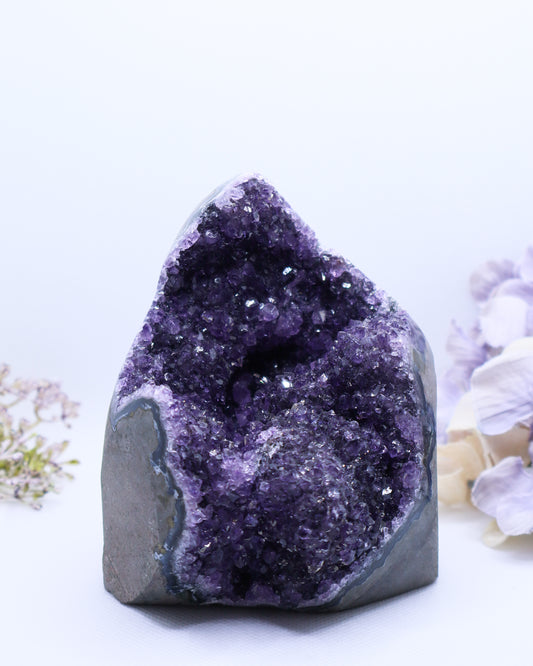 Amethyst Cut Base #20 -789 gm