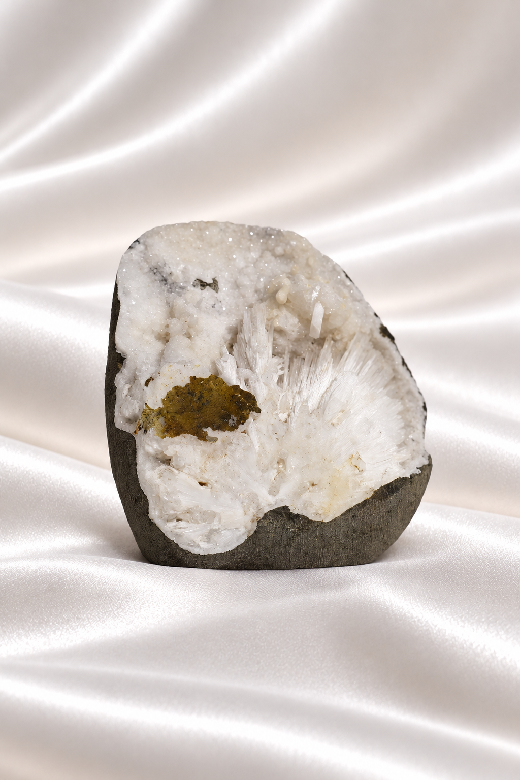 Scolecite Cave #11
